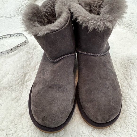 UGG Gray and Brown Boots with Fur Trim and nail - Picture 2 of 4